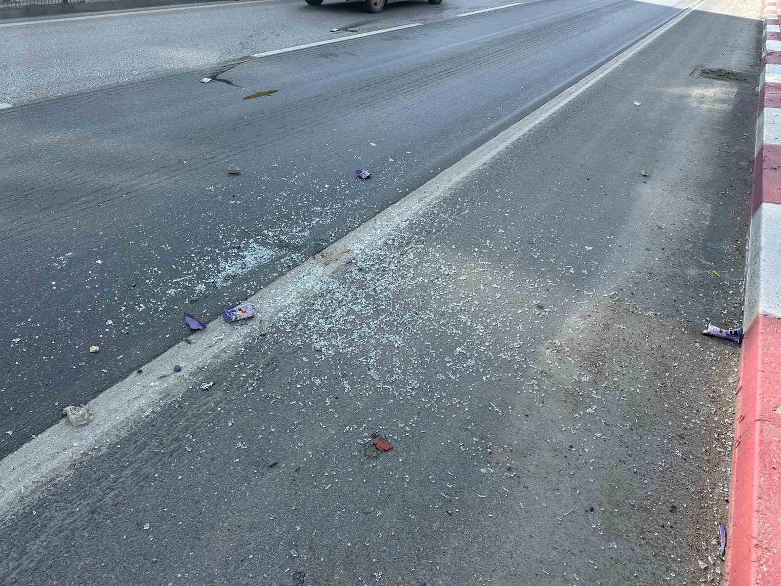 usakta nev saglik grubu balikesirsporun taraftar otobusune tasli saldiri 1 WhUOY8ts