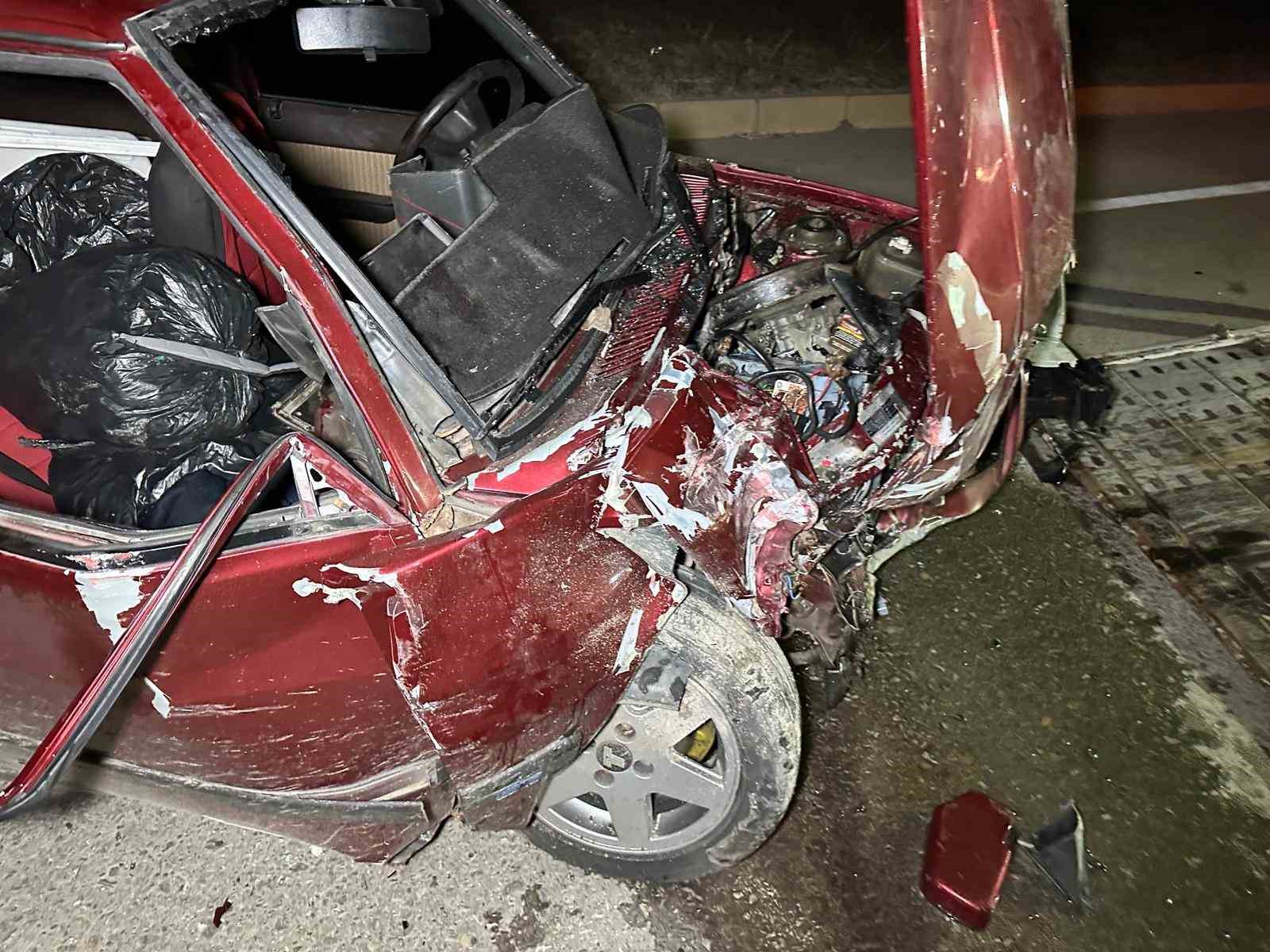 usakta otomobil ile hafif ticari arac capisti 6 yarali 3 fehqPDhp