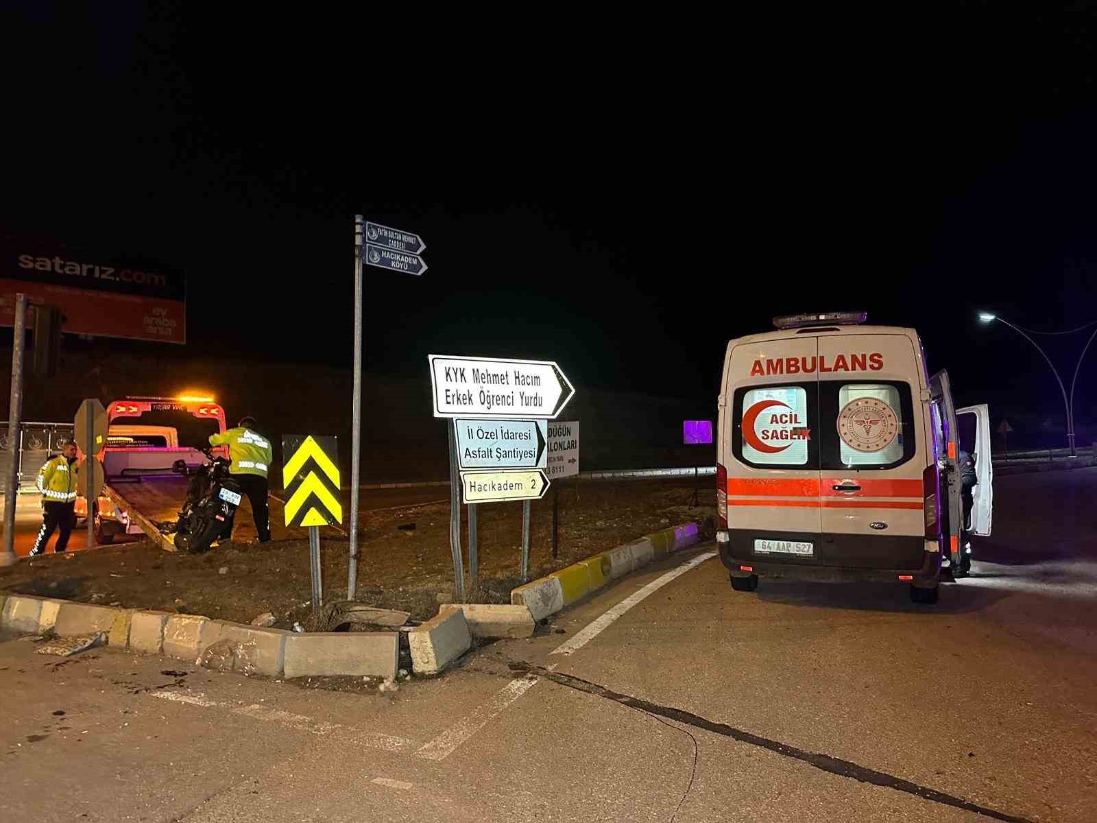 Uşak’ta otomobil ile motosiklet çarpıştı: 2 yaralı 10 usakta otomobil ile motosiklet carpisti 2 yarali 6 MZBLG2UD