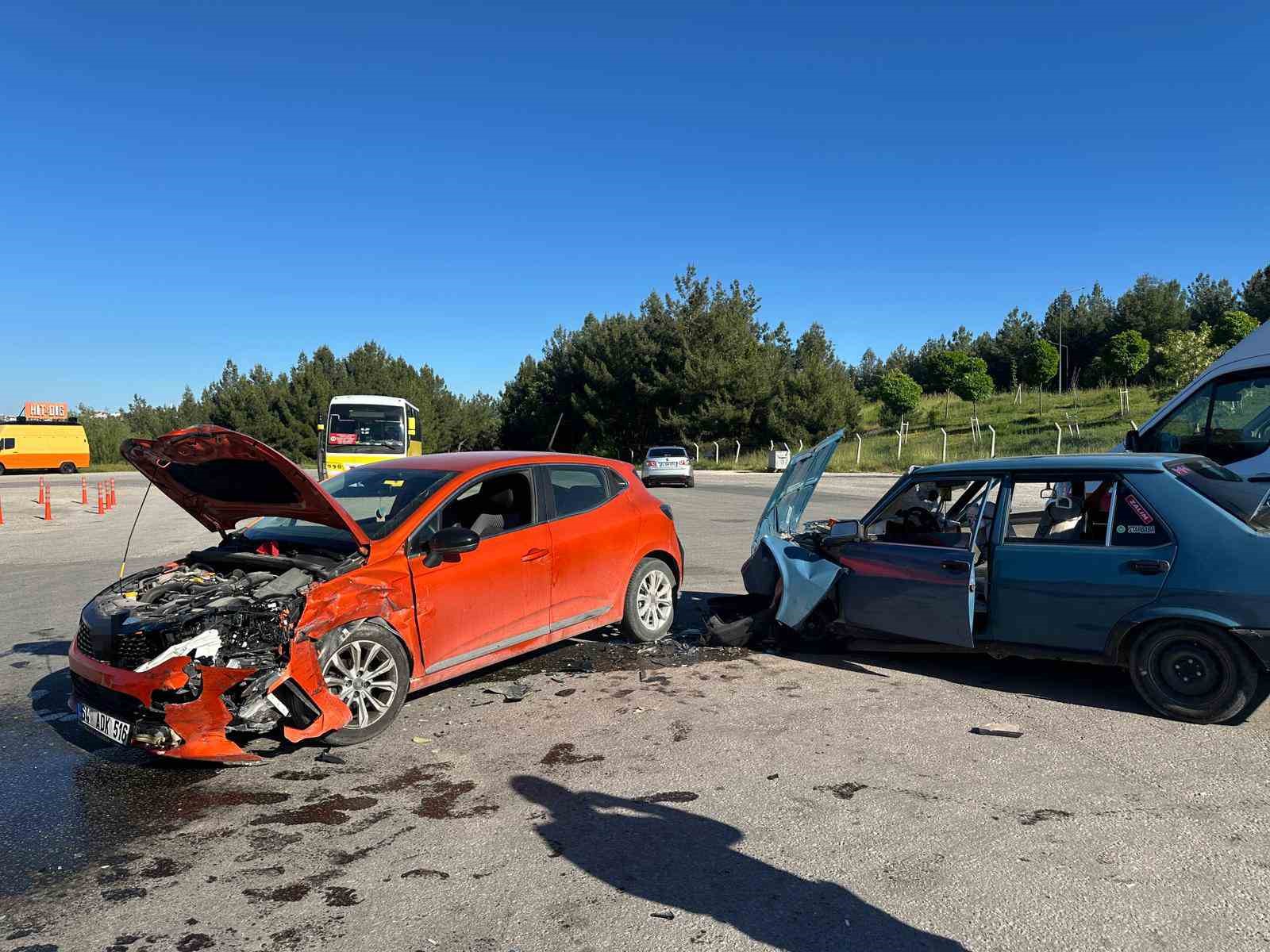 usakta otomobiller carpisti 5 yarali 0 5SWUVbiP