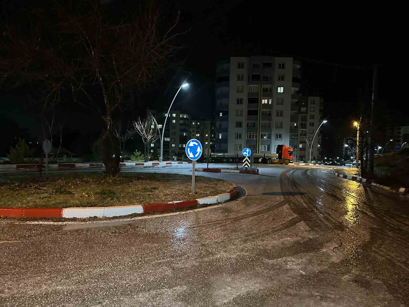 usakta saganak yagis sonrasi dolu etkili oldu 0
