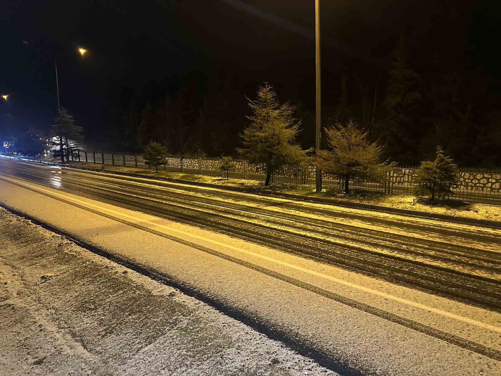 usakta saganak yagis sonrasi dolu etkili oldu 3 Mizn7E6g
