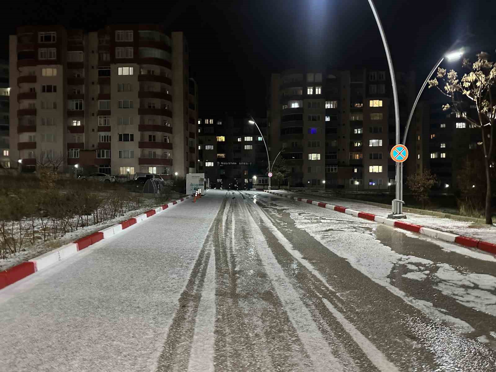 usakta saganak yagis sonrasi dolu etkili oldu 6
