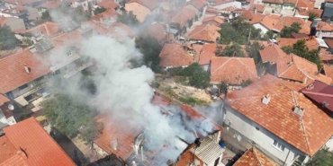 usakta-tek-katli-evde-cikan-yangin-sonduruldu-uLCydzB9.jpg