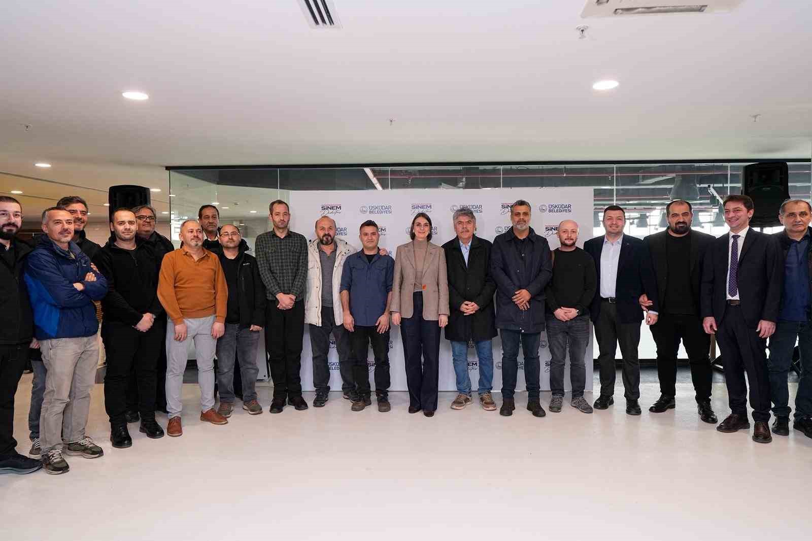 uskudar belediyesinden gazetecilere anlamli jest 3 dsjwy41W
