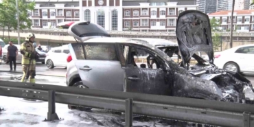 uskudarda-alev-alev-yanan-suv-kullanilamaz-hale-geldi-PLJLZn3b.jpg
