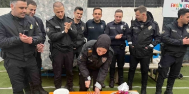 uskudarda-anaokulu-ogrencilerinden-polislere-okulu-bastilar-ihbarli-surpriz-kutlama-WQTgNXdY.jpg