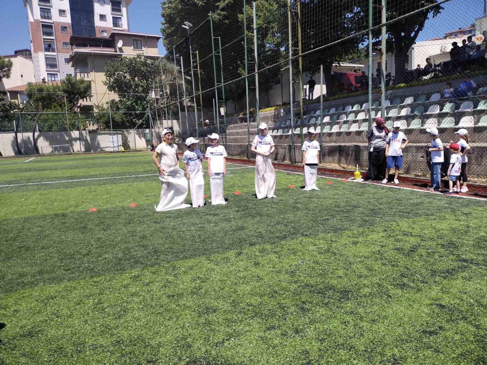 uskudarda cocuk senligi renkli goruntulere sahne oldu 0 p71DaPLs