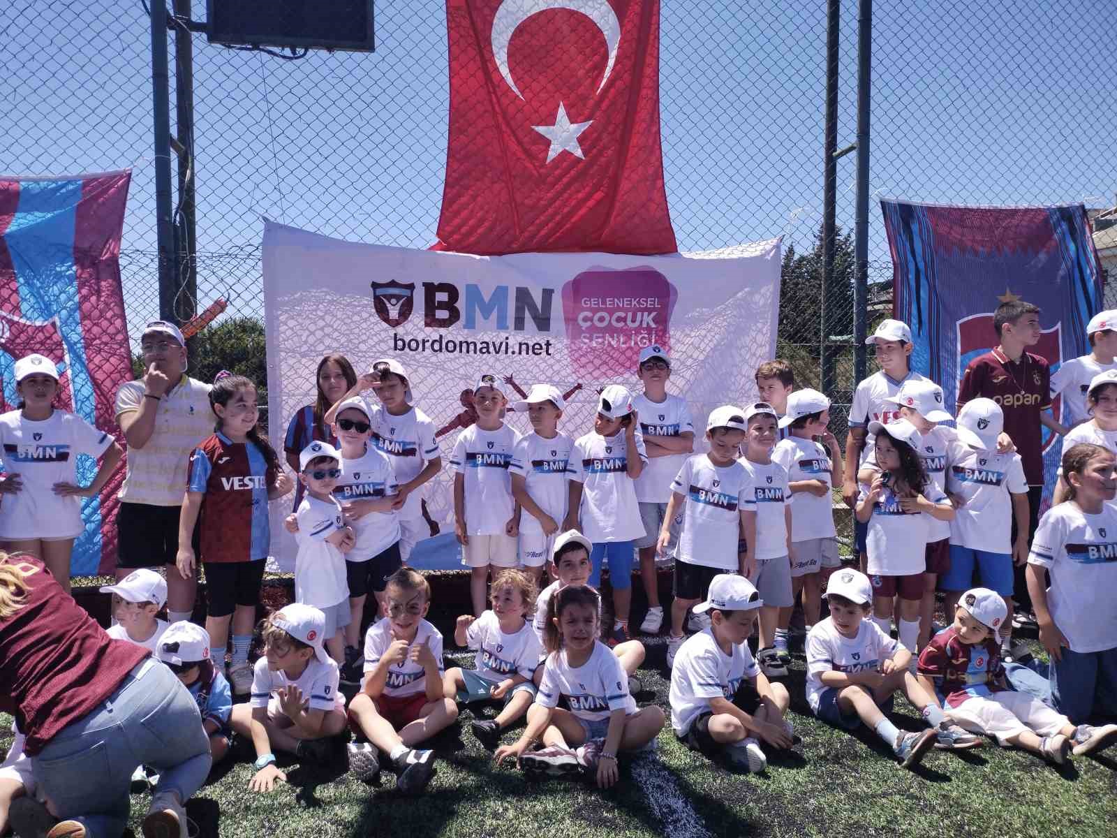 uskudarda cocuk senligi renkli goruntulere sahne oldu 2 EBncOEOf