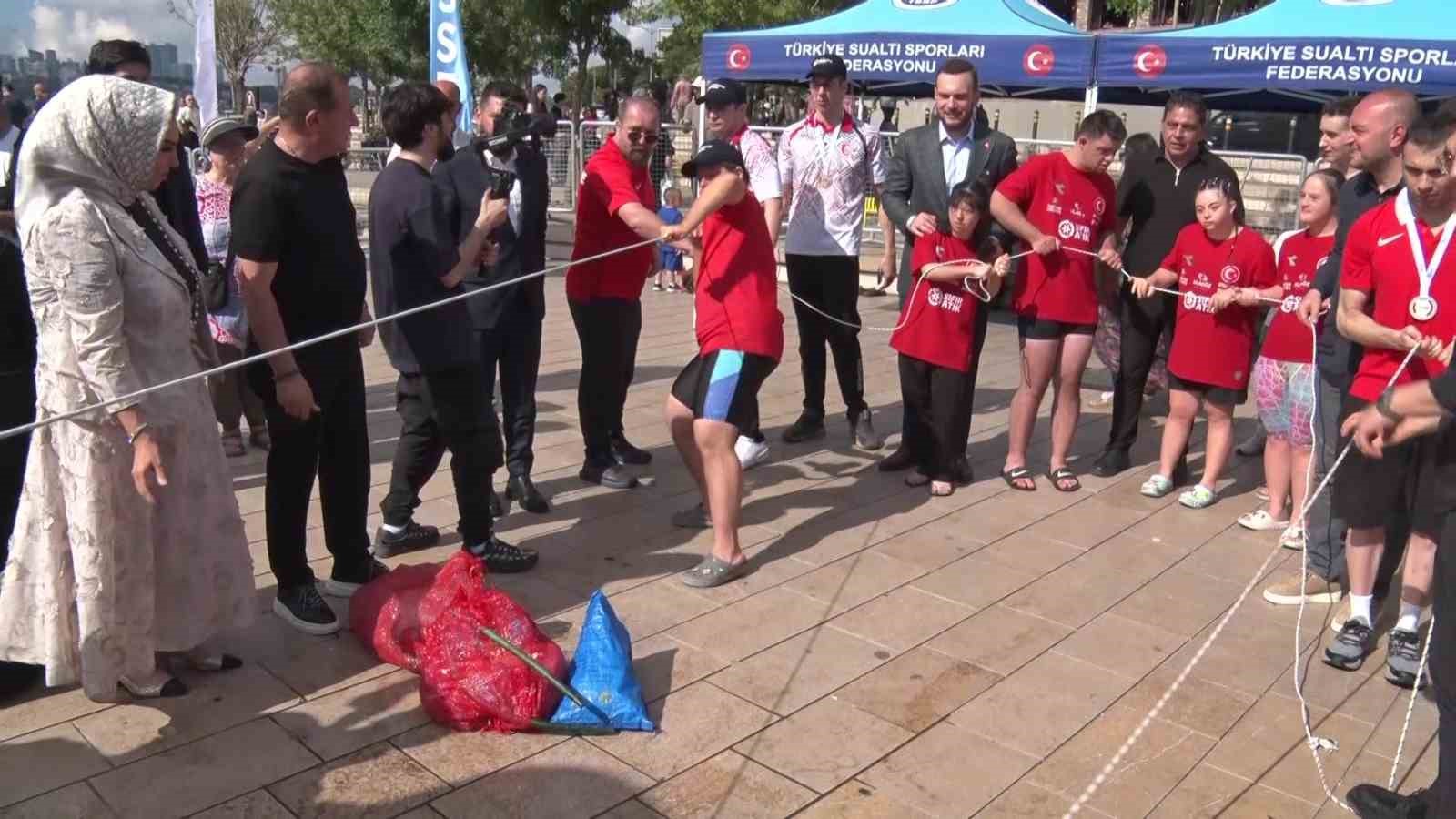 uskudarda dalgiclar ve ozel sporcular deniz temizligi icin bulustu 3 Fuw5Szv7