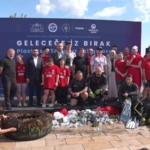 uskudarda-dalgiclar-ve-ozel-sporcular-deniz-temizligi-icin-bulustu-XmZlh8Fi.jpg