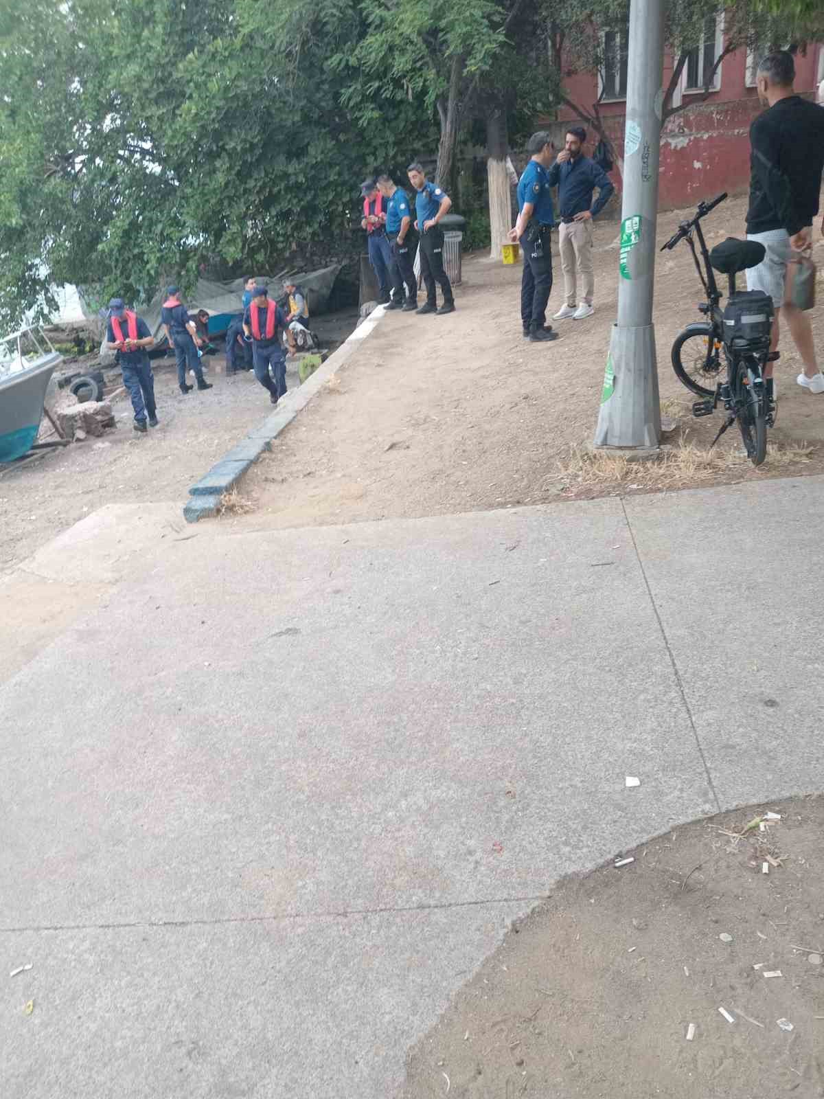 uskudarda denizde ceset bulundu 1 TUdccjB3