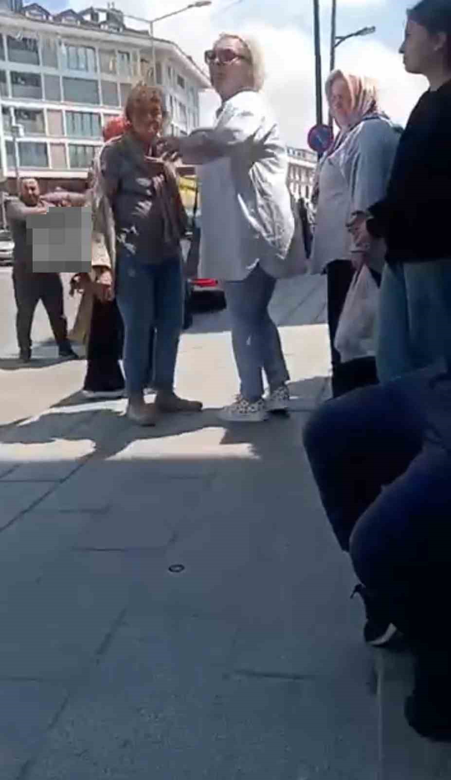 uskudarda fast food zinciri protestosunda gerginlik 0