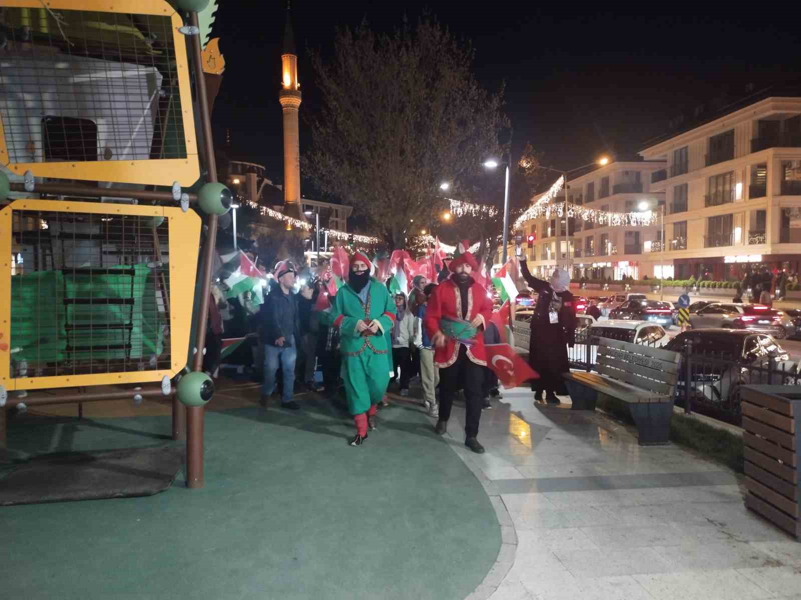 uskudarda fast food zincirini boykot 200uncu gunune ulasti 1 S2JQu4Et