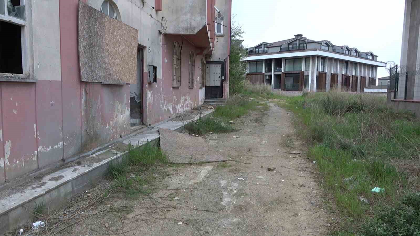 uskudarda metruk binadaki uyusturucu kullanimi mahalle sakinlerini tedirgin ediyor 2 HZi6fwRE