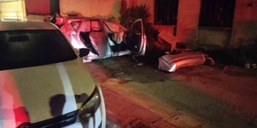 uskudarda-trafik-kazasi-2-yarali-QKlPsnCD.jpg