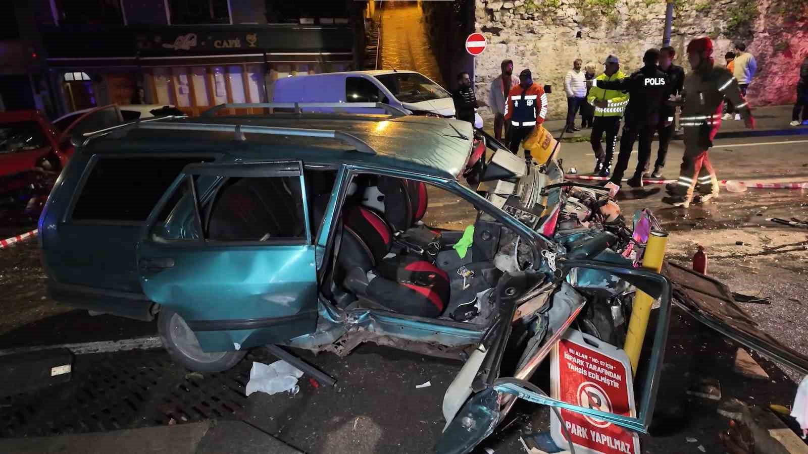 uskudarda zincirleme kaza tofas marka arac hurdaya dondu 1 eadbbpJZ