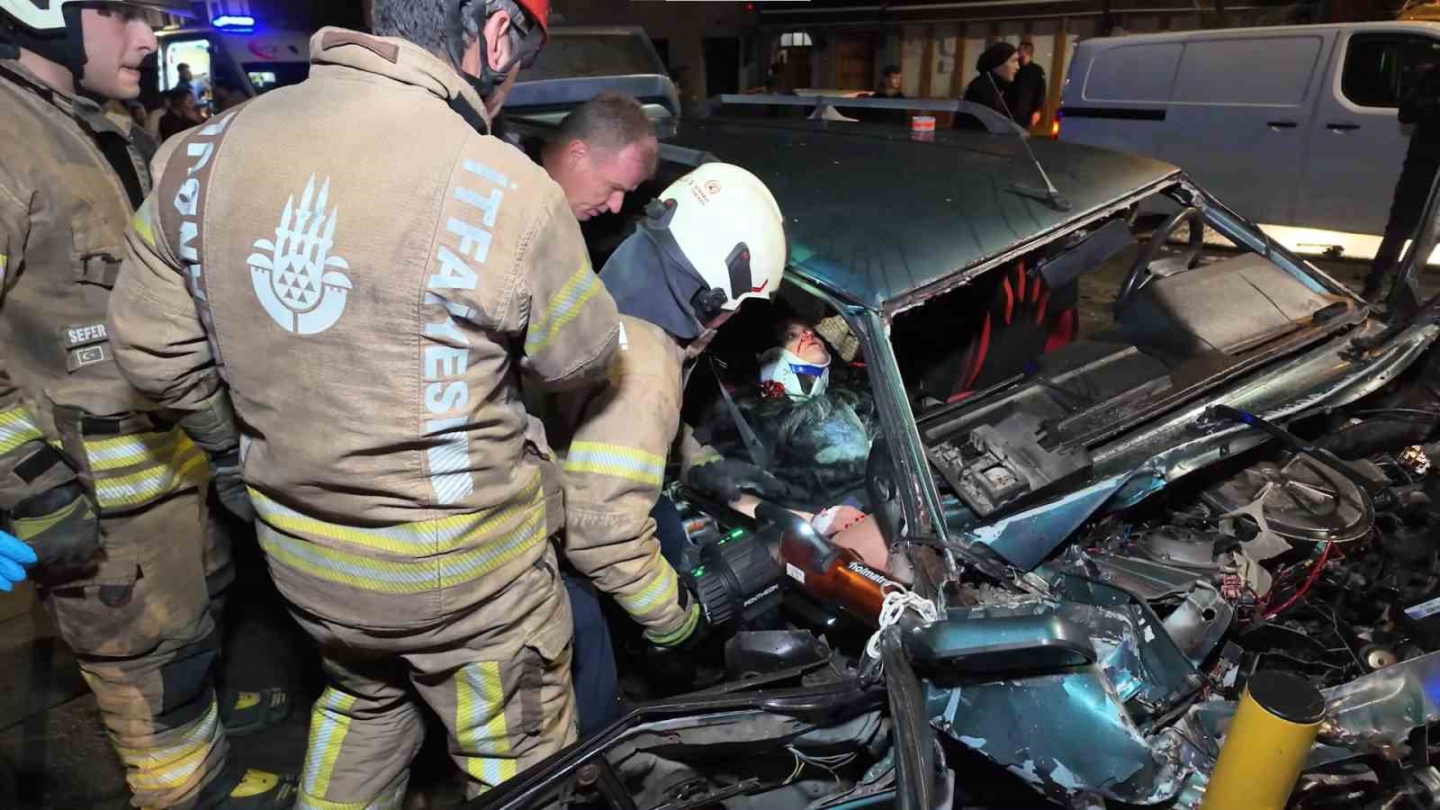 uskudarda zincirleme kaza tofas marka arac hurdaya dondu 5 myzywmEA