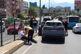 ust-gecitte-4-arac-birbirine-girdi-1-yarali-IHQPjTbB.jpg