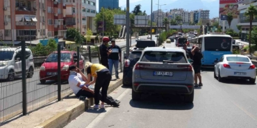 ust-gecitte-4-arac-birbirine-girdi-1-yarali-IHQPjTbB.jpg