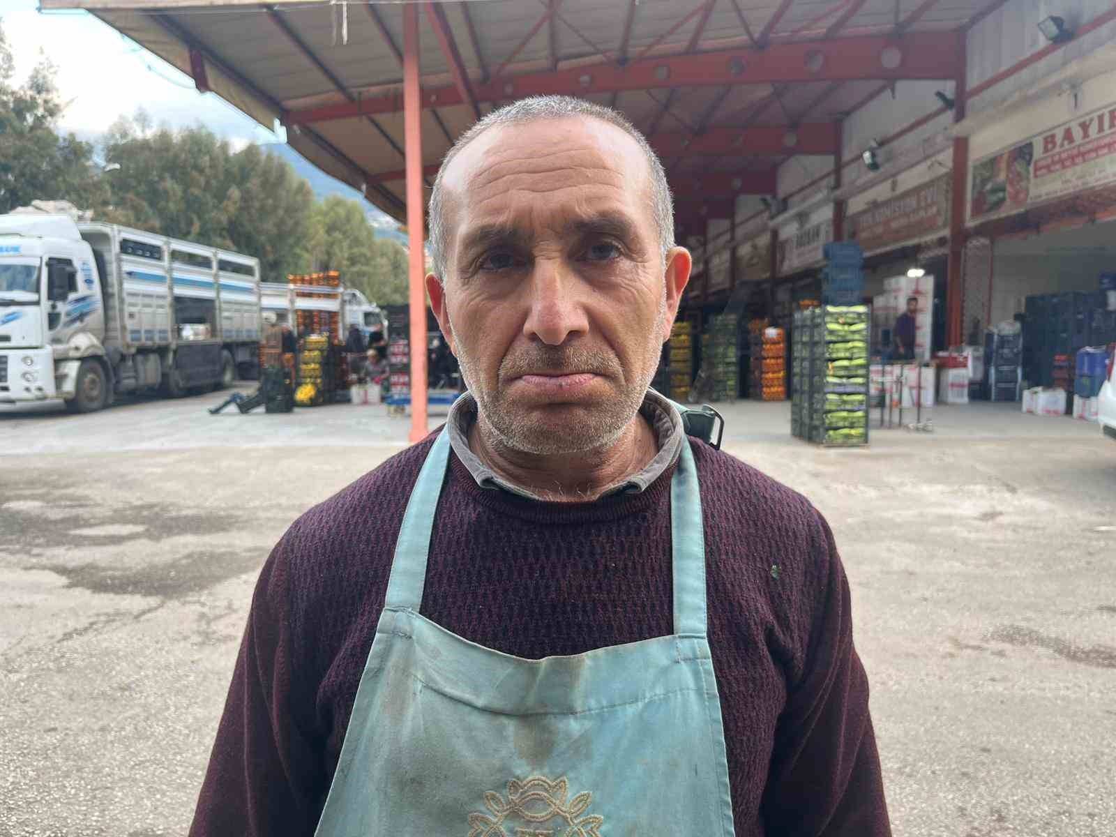 uvey oglum demedi engelli ogluna egitimi icin hamallik yaparak evine rayli sistem kurdu 14 PtYfiKrH