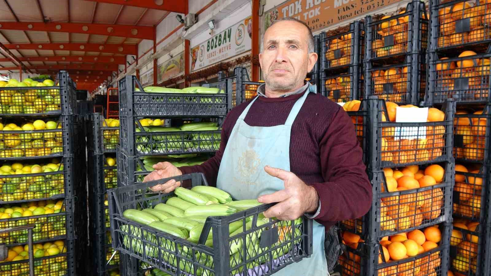 uvey oglum demedi engelli ogluna egitimi icin hamallik yaparak evine rayli sistem kurdu 15 V1SONuc5