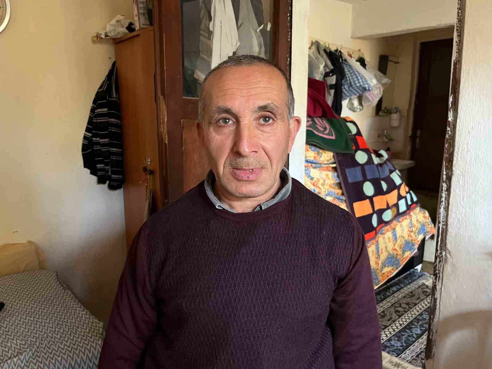 uvey oglum demedi engelli ogluna egitimi icin hamallik yaparak evine rayli sistem kurdu 6 z36OVJ4m