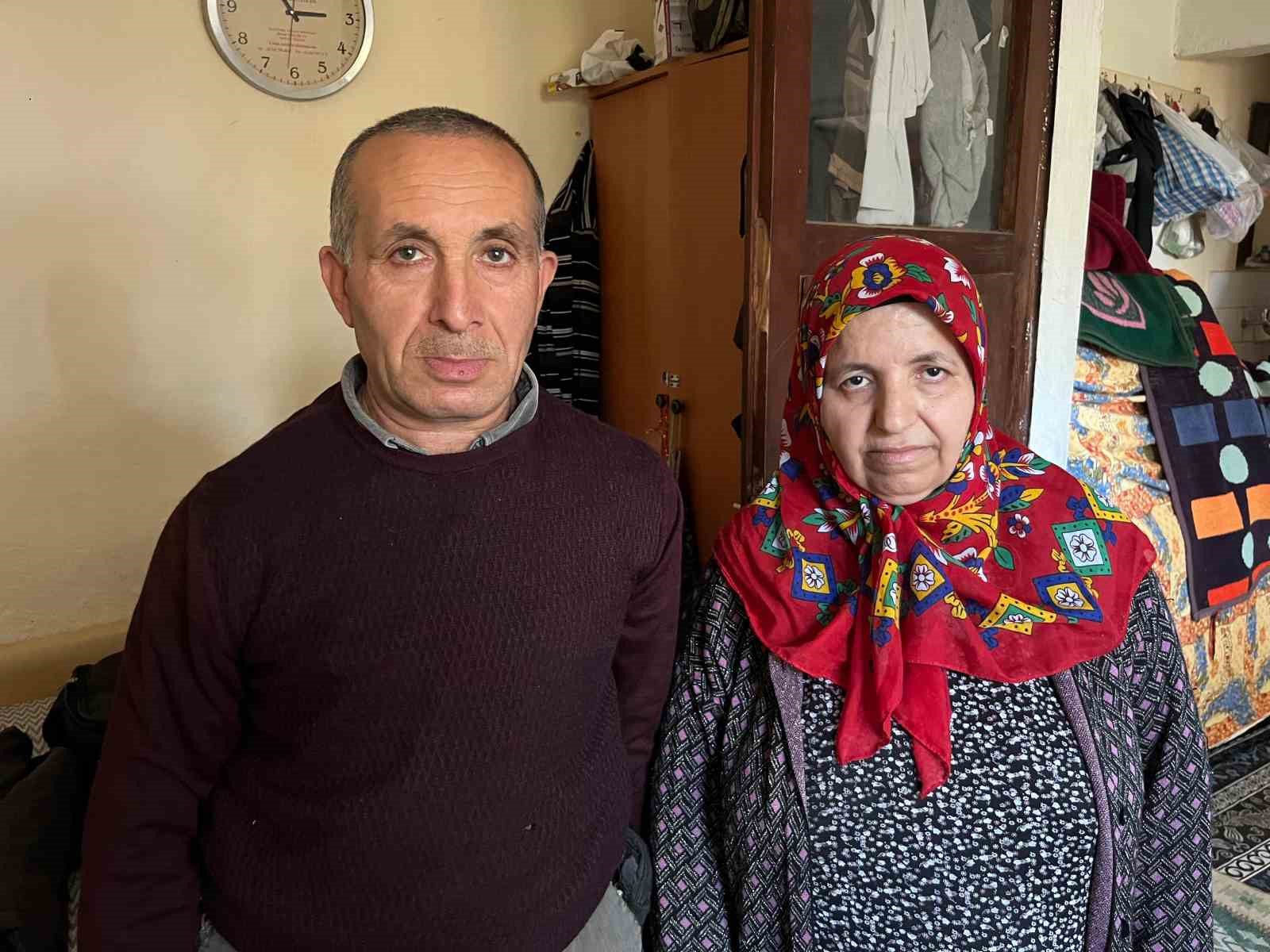 uvey oglum demedi engelli ogluna egitimi icin hamallik yaparak evine rayli sistem kurdu 9