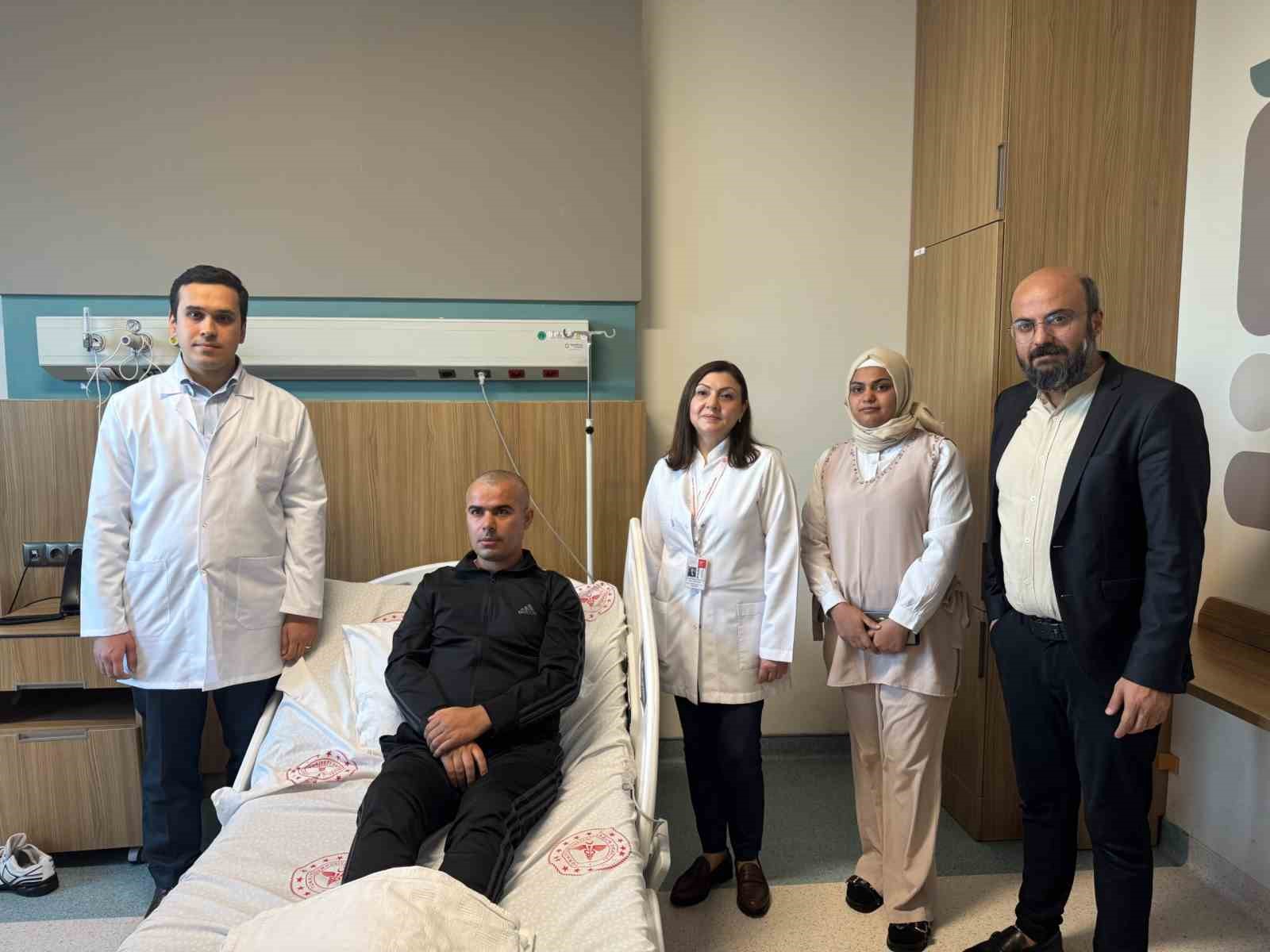 uyanik beyin ameliyatiyla tumor alindi 0 3OF9av2t