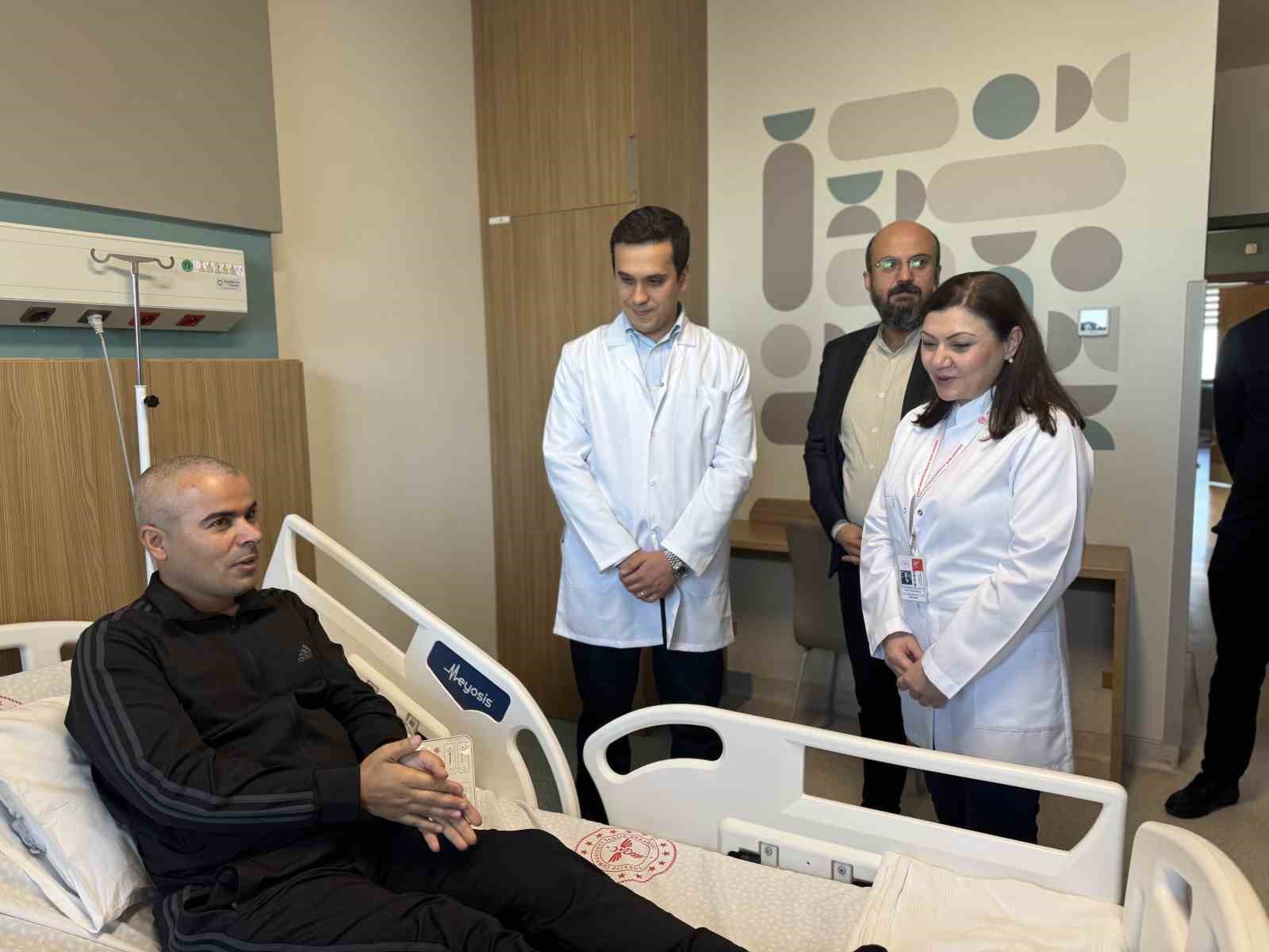uyanik beyin ameliyatiyla tumor alindi 2 RHAqpaQN
