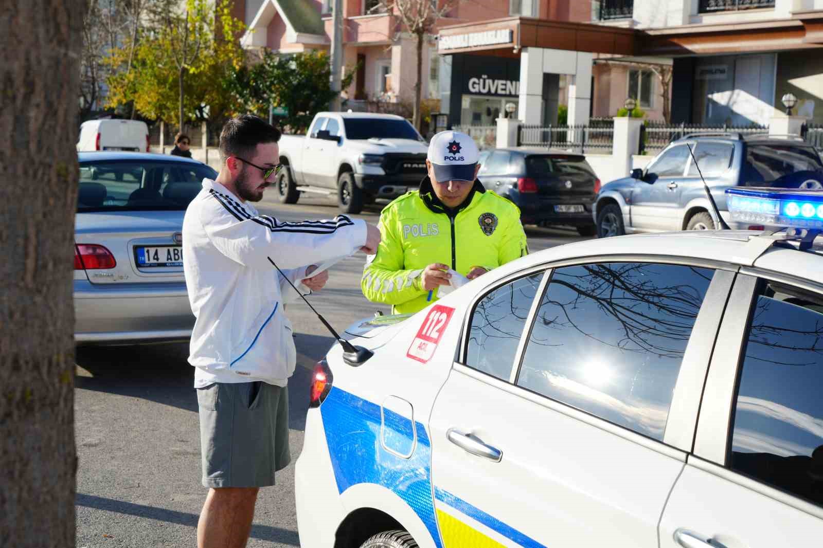 uygulama noktasindan kacan motosikletli drondan kacamadi 19 bin 527 lira ceza yedi 3 r7AviCzW