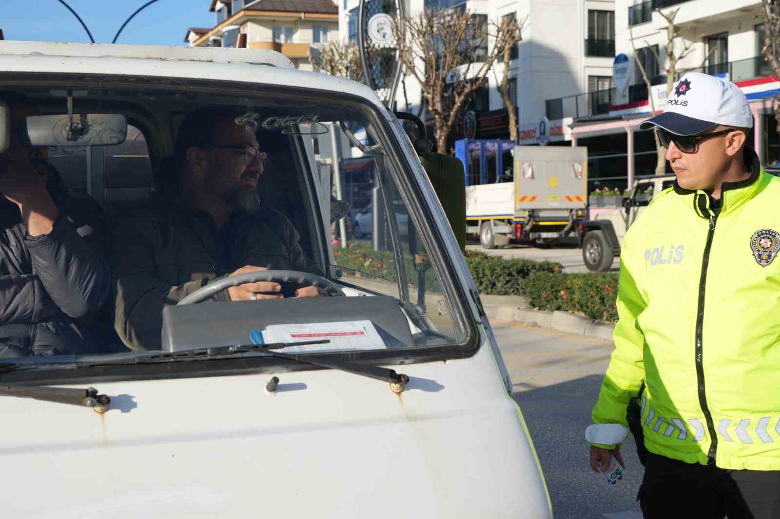 uygulama noktasindan kacan motosikletli drondan kacamadi 19 bin 527 lira ceza yedi 5