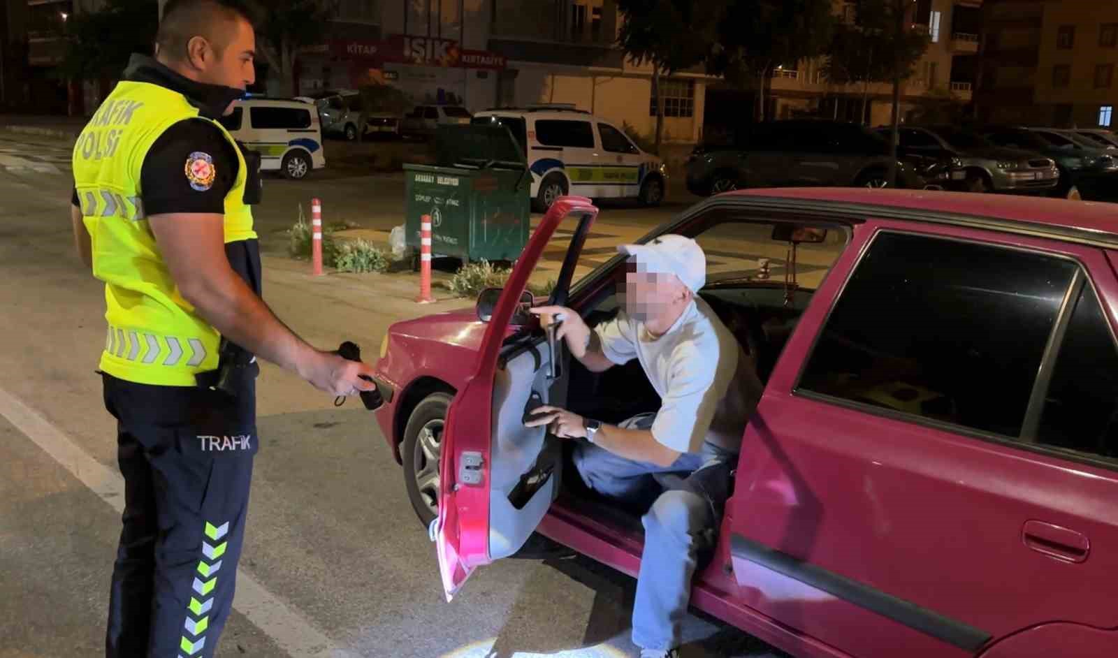 uygulamada alkollu yakalanan surucunun ehliyetine el konuldu 3 31ak5bHD