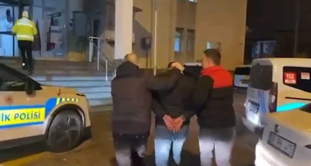 uygulamadan kacarken carptigi polisi yaraladi 1 w53Vwi5i