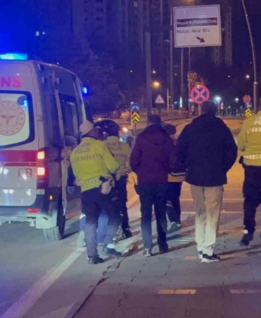 uygulamadan-polise-carpip-kacti-suphelinin-araci-1-kilometre-uzaklikta-park-halinde-bulundu-ArQzpBzh.jpg