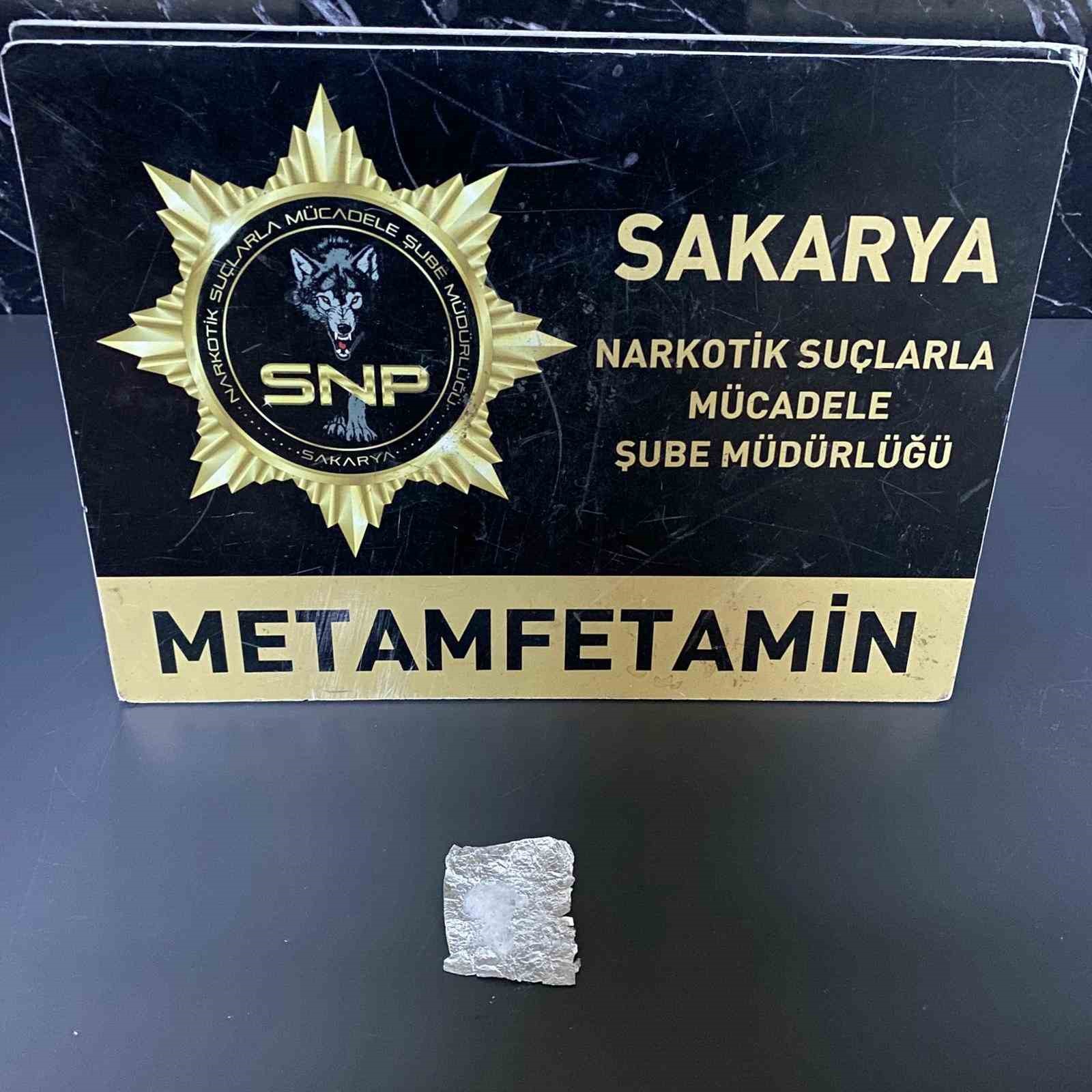 uyusturucu baskininda evden el bombasi ve havan topu govdesi cikti 4 Nyhz61wq