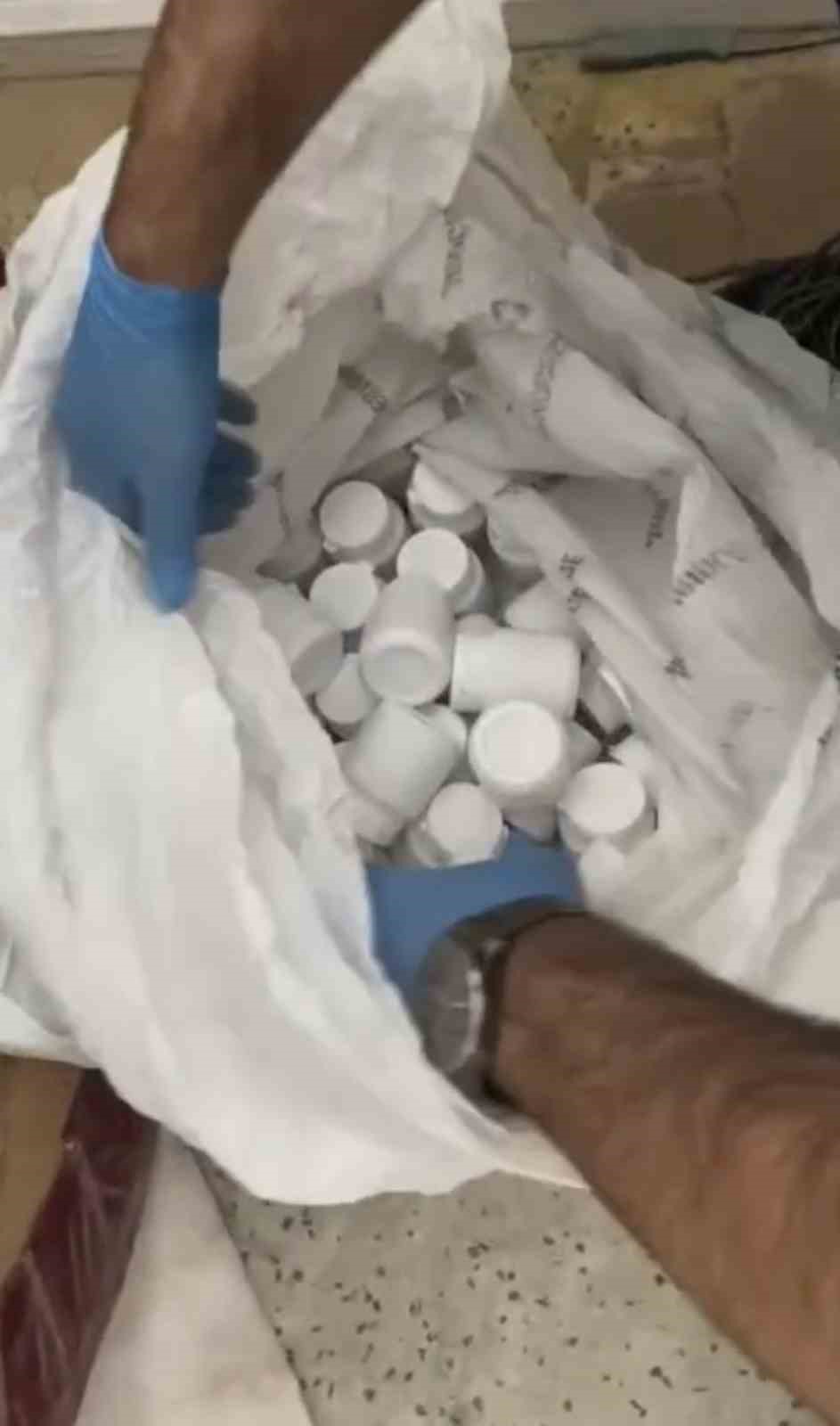 Uyuşturucu hapla ilgili gözaltına alınan şahıs tutuklandı 7 uyusturucu hapla ilgili gozaltina alinan sahis tutuklandi 3 Eb9I7YZg