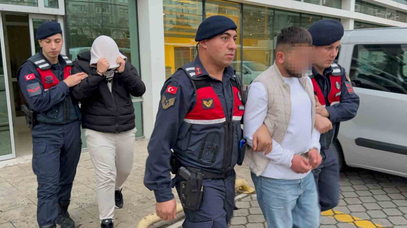 uyusturucu hapla yakalanan 2 kisi tutuklandi 0 hZeXVPyQ