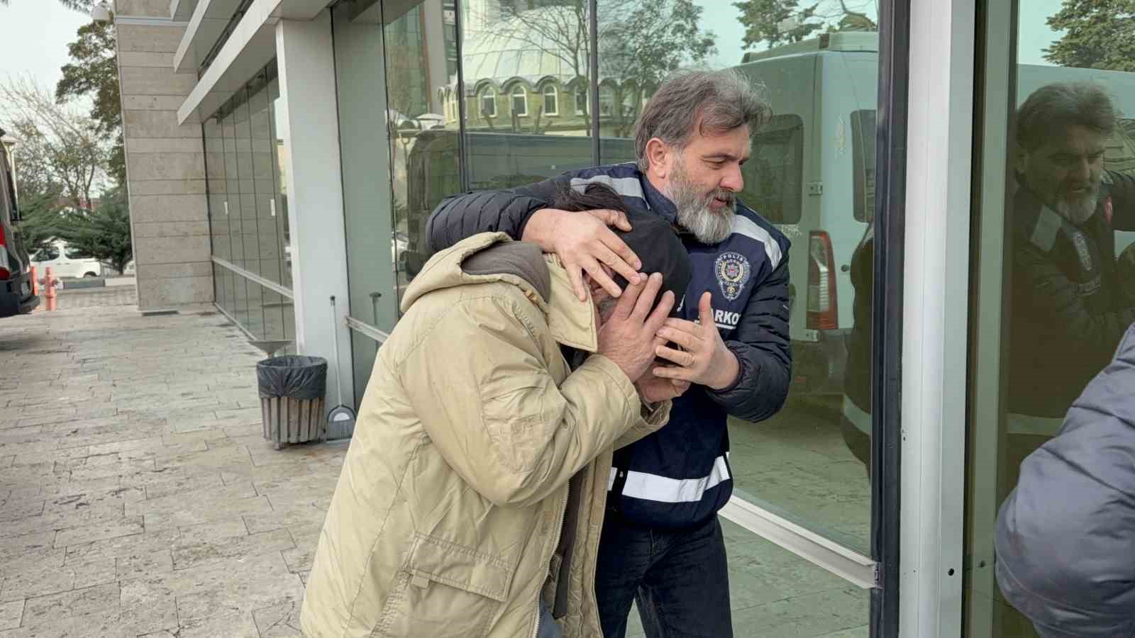 Uyuşturucu hapla yakalanan şüpheliye adli kontrol 5 uyusturucu hapla yakalanan supheliye adli kontrol 1 Af8V91Cc