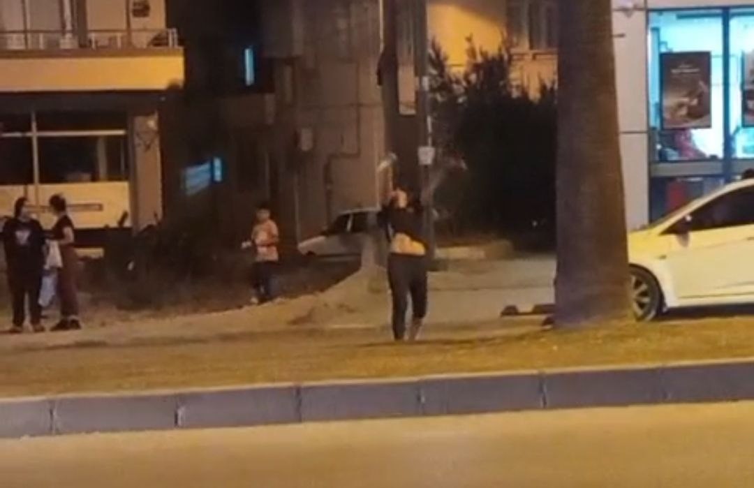 uyusturucu kullandigi one surulen genc kizin hareketleri sasirtti 0 eyYH9YaU