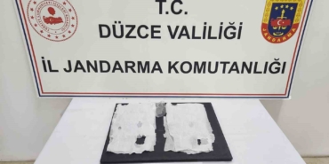 uyusturucu-maddeyi-peceteye-emdirip-ayakkabisina-saklamis-JVnzUKBS.jpg
