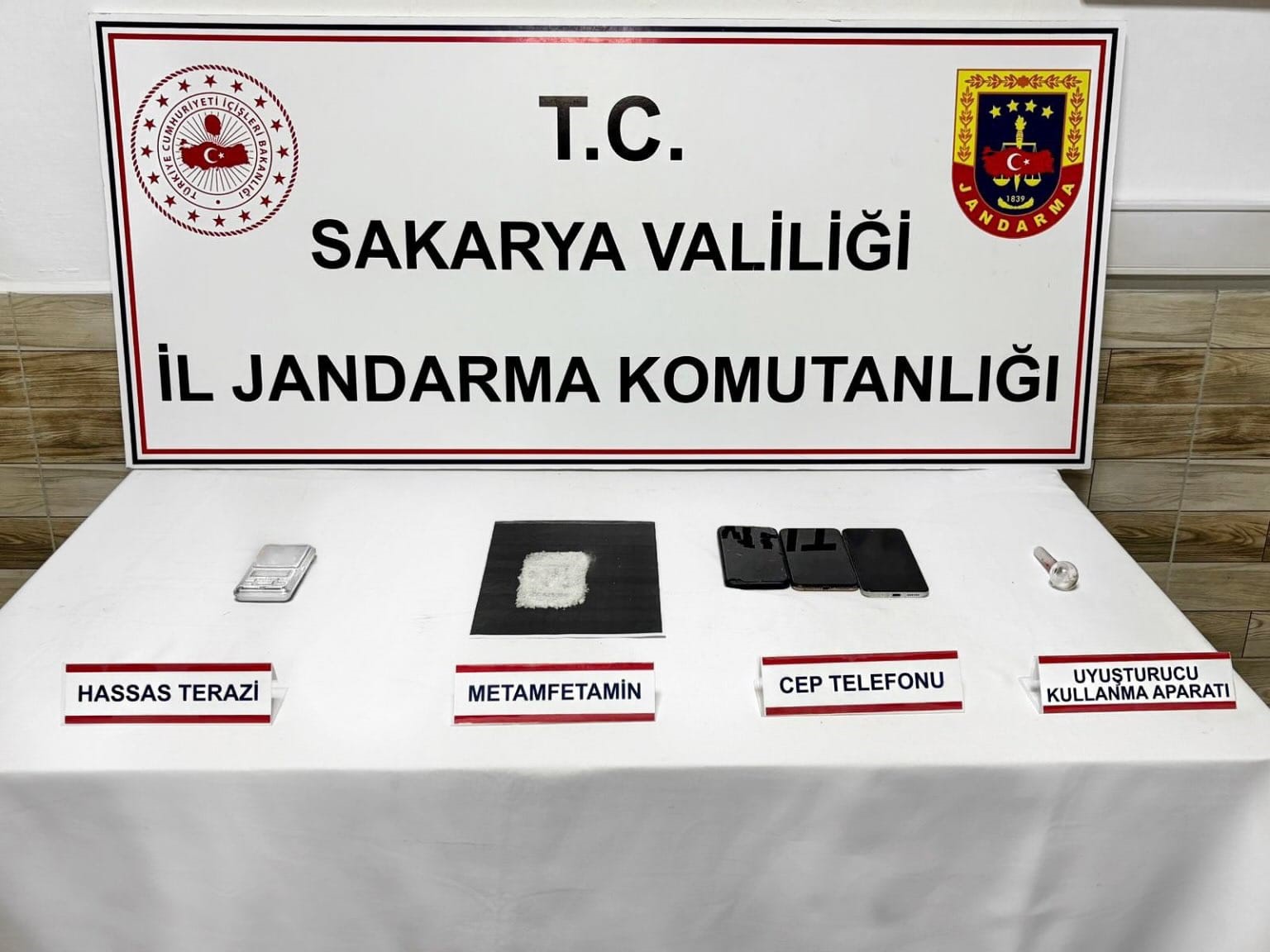 uyusturucu operasyonunda 3 yabanci uyruklu kadin tutuklandi 0 tUEA7RZy