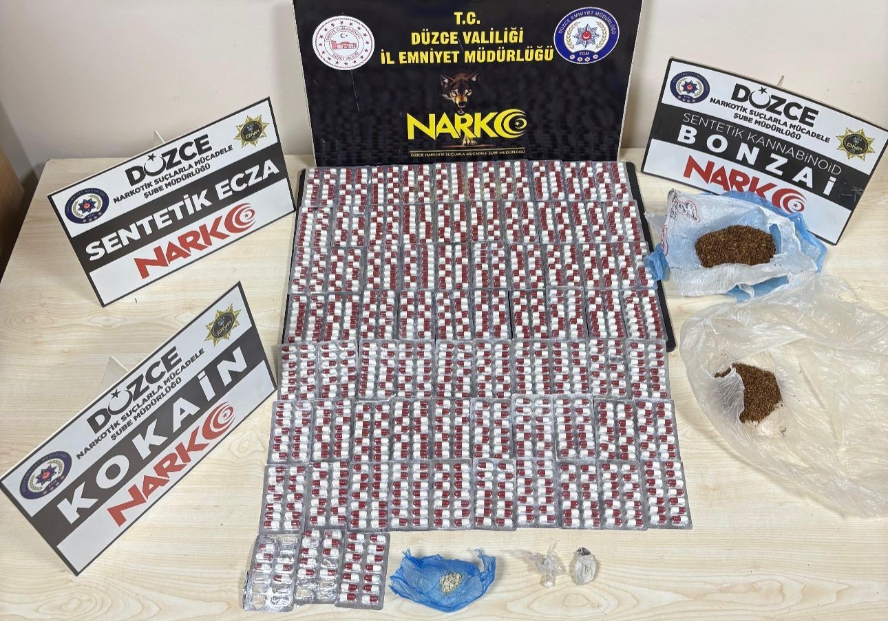 uyusturucu operasyonunda 4 kisi tutuklandi 1 anIJbRXM