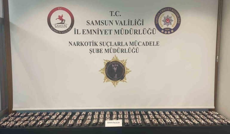 uyusturucu-operasyonunda-5-bin-hap-ele-gecirildi-qsEQq4wE.jpg