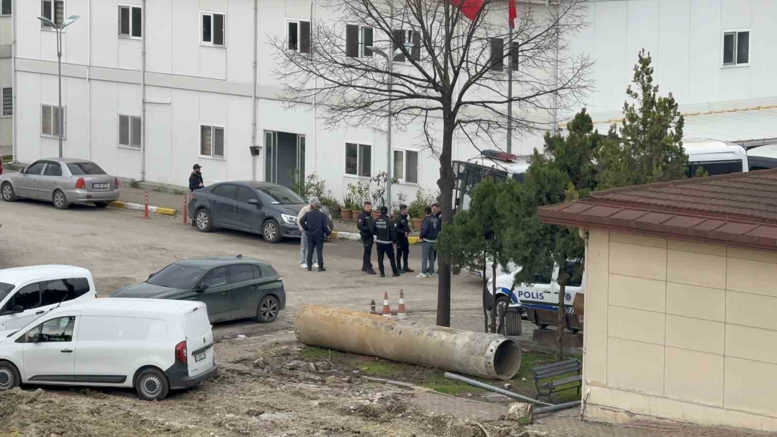 uyusturucu sorusturmasinda gozaltina alinan unluler adli tip kurumuna getirildi 1 YJzXJ35I