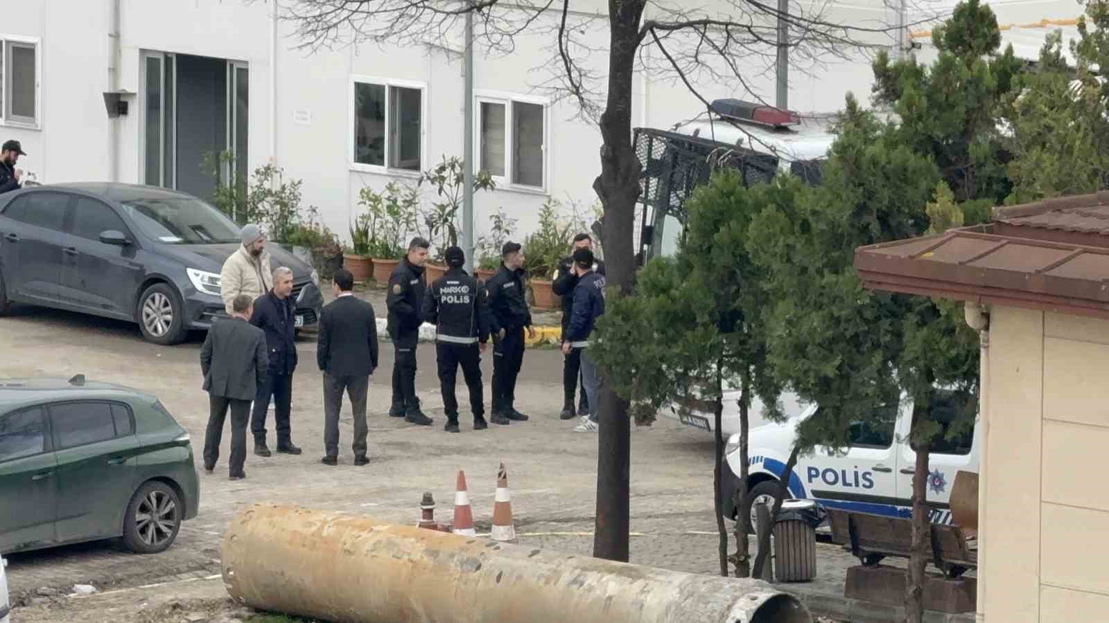 uyusturucu sorusturmasinda gozaltina alinan unluler adli tip kurumuna getirildi 2 sqRlHSJj