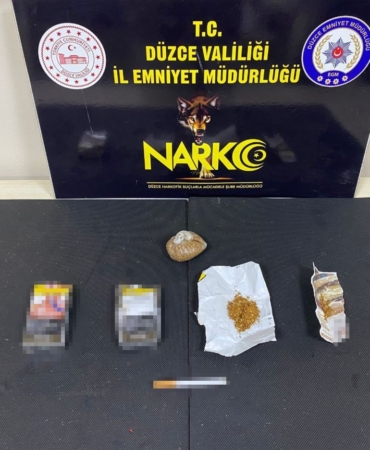 uyusturucu-taciri-koydeki-evinde-sucustu-yakalandi-rFX7DPCE.jpg