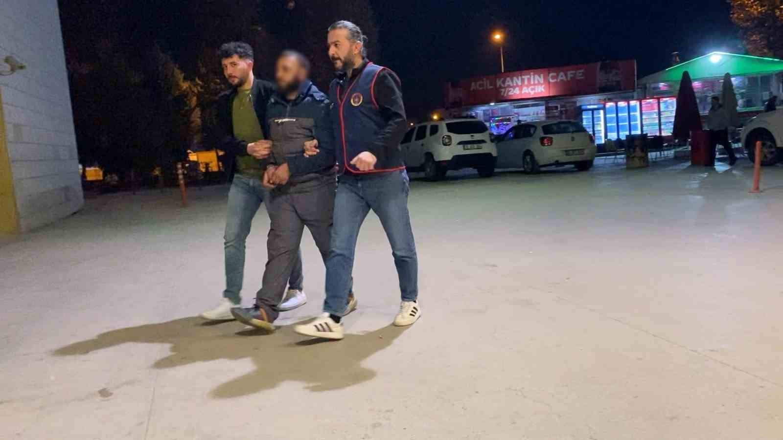 uyusturucu taciri otobuste yakalandi 1 mPdamDDl