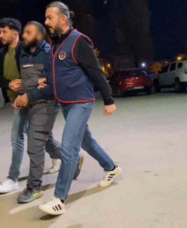 uyusturucu-taciri-otobuste-yakalandi-MCbQ5Idv.jpg