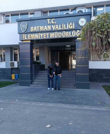 uyusturucu-ticaretinden-31-yil-kesinlesmis-cezasi-bulunan-1-kisi-yakalandi-L1AhYbKS.jpg
